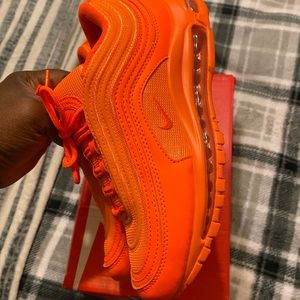 Size 8 women 5:5 men